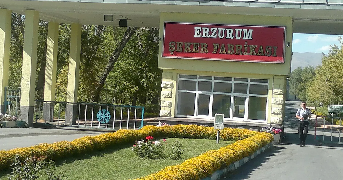 Erzurum Şeker Fabrikası giriş kapısı; temsilî görsel